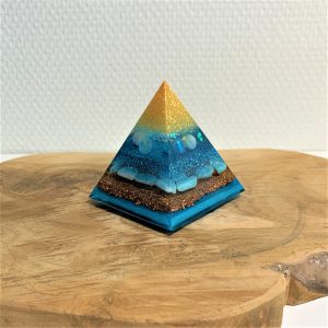Orgonite Piramide 6x6